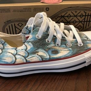 Converse All Star in rare peacock print